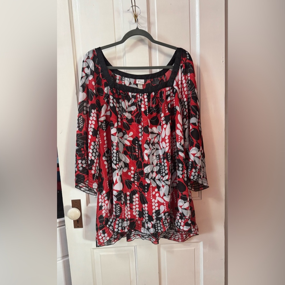 Venezia Red and Black Leaf Print Blouse